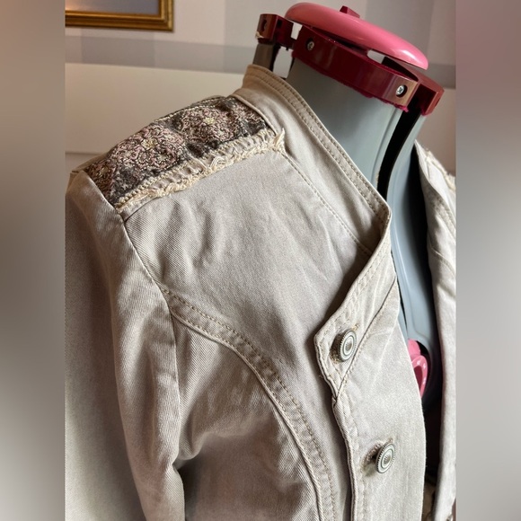 Cream Utility Jacket Size Small - Picture 8 of 9